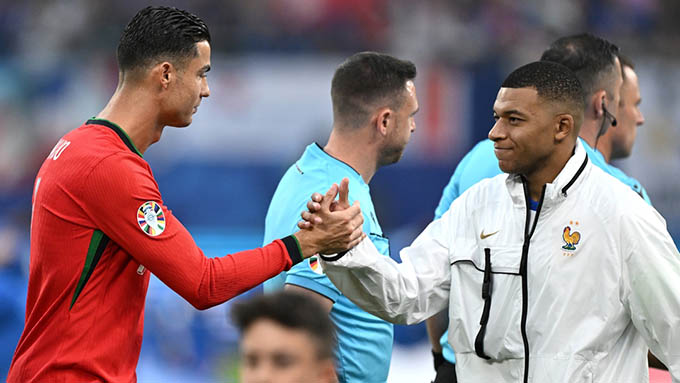 Ronaldo ủng hộ Mbappe giành Quả Bóng Vàng trong tương lai